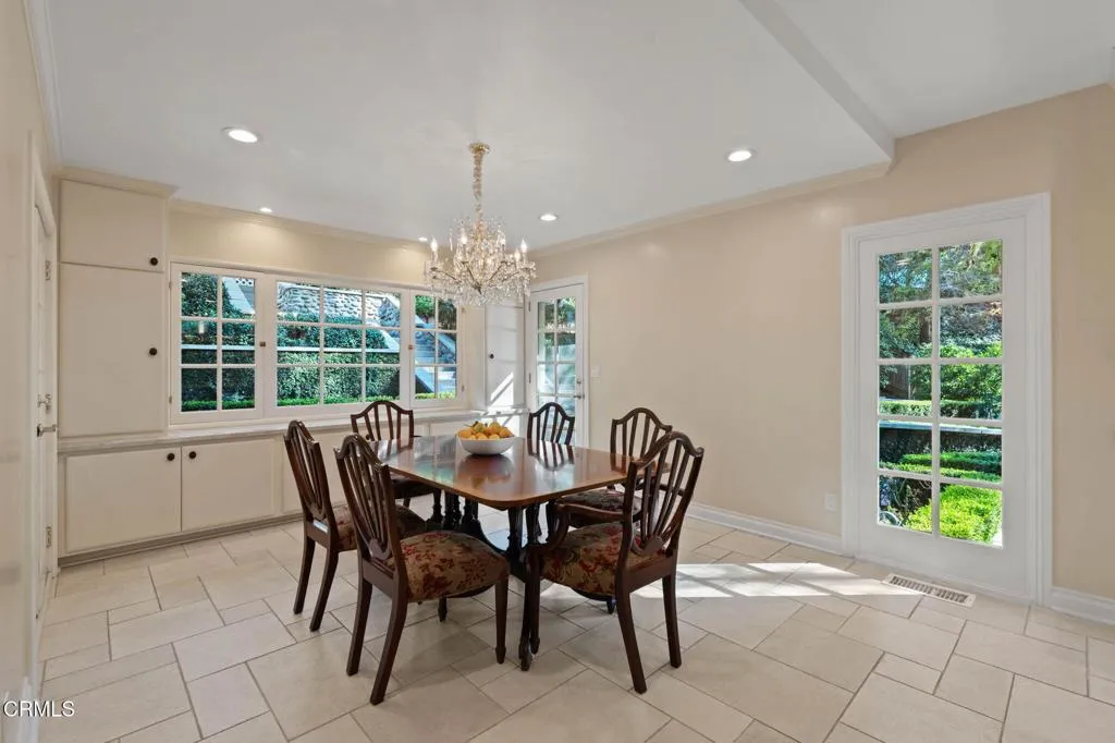 1010 Stoneridge Drive, Pasadena, California 91105 home-pic-10