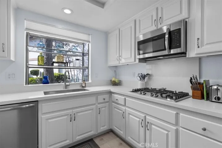 1719 Date Avenue, Torrance, California 90503