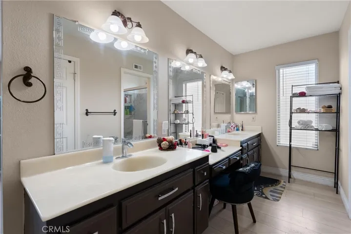 photo of current master bathroom
