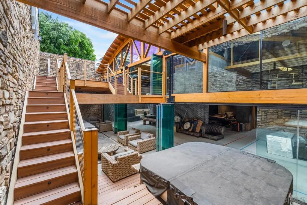 843 10th Ave A  home-pic-13