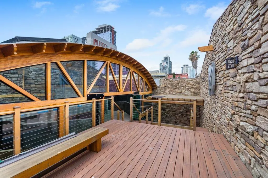 843 10th Ave A  home-pic-59