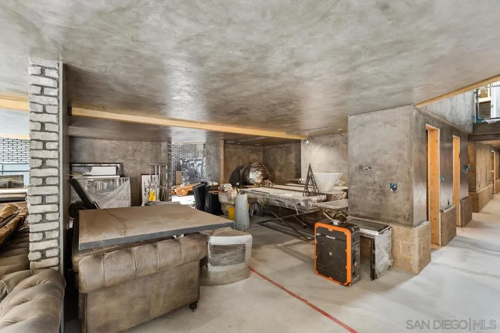 843 10th Ave A  home-pic-30