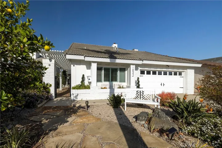 16542 Wanderer Lane, Huntington Beach, California 92649