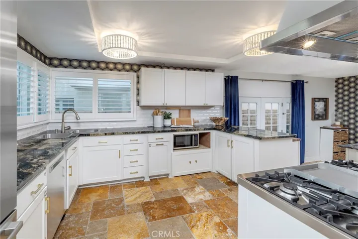 16542 Wanderer Lane, Huntington Beach, California 92649