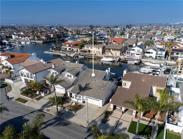 16542 Wanderer Lane, Huntington Beach, California 92649