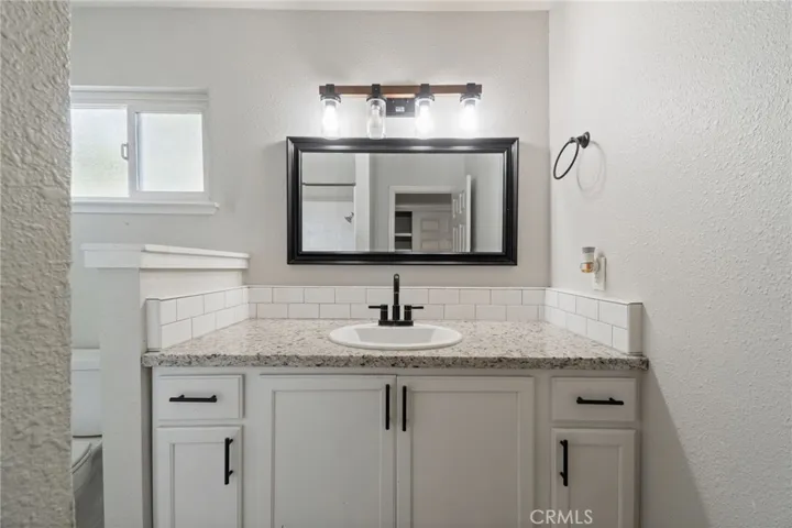 2713 Holiday Way, Madera, California 93637