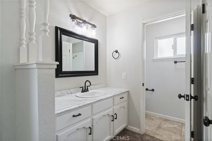 2713 Holiday Way, Madera, California 93637