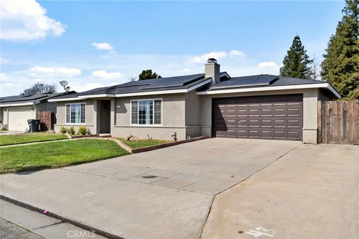 2713 Holiday Way, Madera, California 93637