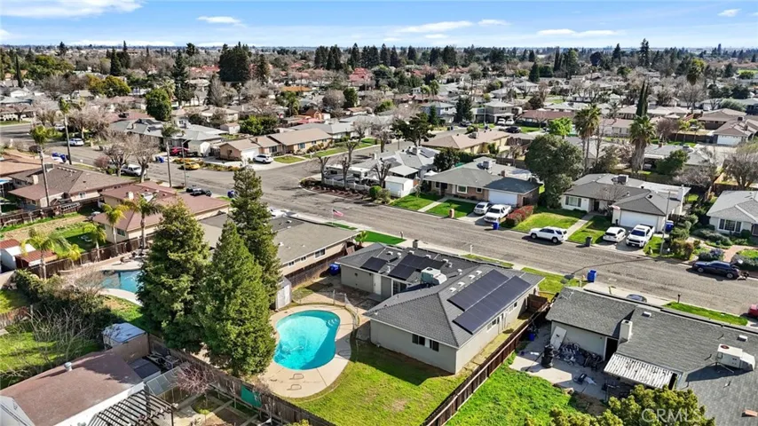 2713 Holiday Way, Madera, California 93637