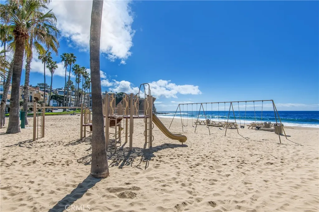 74 Emerald Bay, Laguna Beach, California 92651 home-pic-17