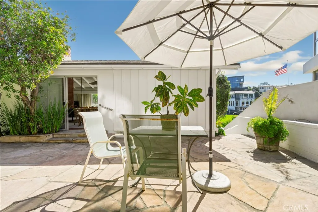 74 Emerald Bay, Laguna Beach, California 92651 home-pic-15