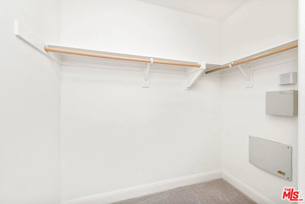 516 E Imperial Avenue, El Segundo, California 90245 home-pic-28