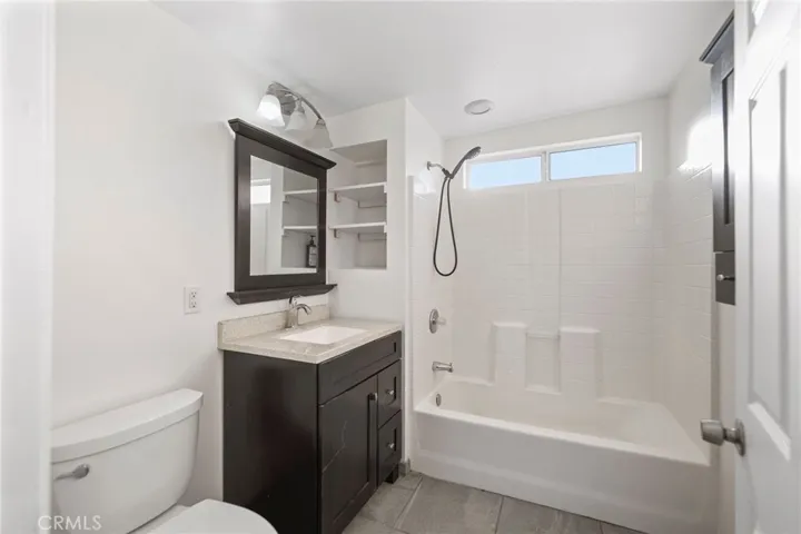 guest house bathroom