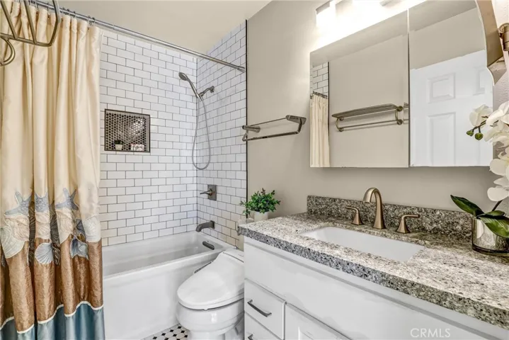 Primary Bathroom 1201 N Mosswood Anaheim Hills Ca 92807