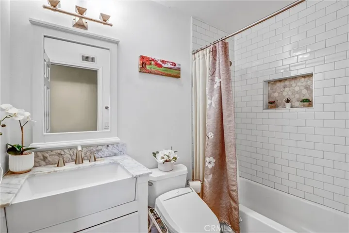 Hallway Bathroom - 1201 N Mosswood Anaheim Hills Ca 92807