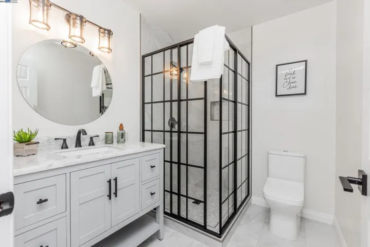 17007 High Pine Way, Castro Valley, California 94546