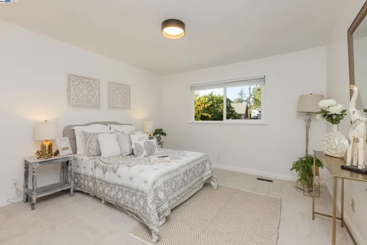 17007 High Pine Way, Castro Valley, California 94546