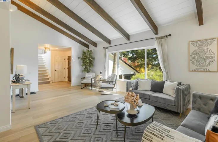 17007 High Pine Way, Castro Valley, California 94546