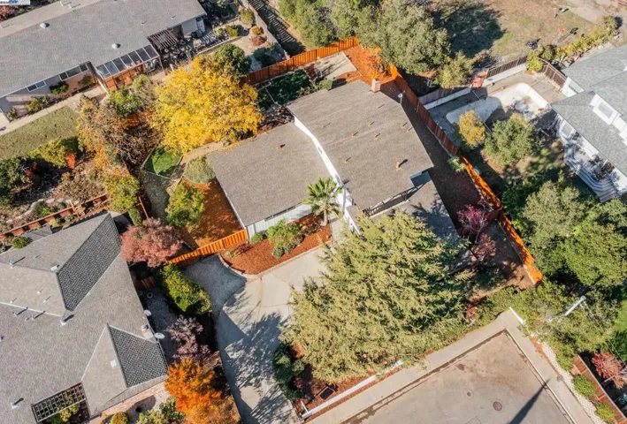17007 High Pine Way, Castro Valley, California 94546
