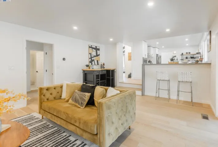17007 High Pine Way, Castro Valley, California 94546