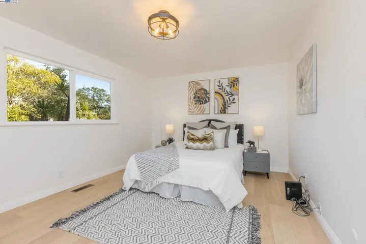 17007 High Pine Way, Castro Valley, California 94546