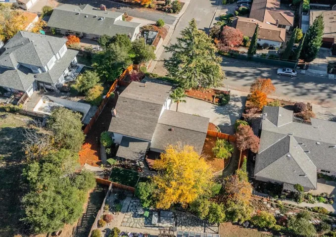 17007 High Pine Way, Castro Valley, California 94546
