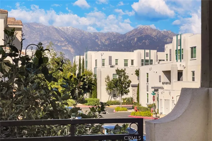 158 Macintosh Way, Upland, California 91786