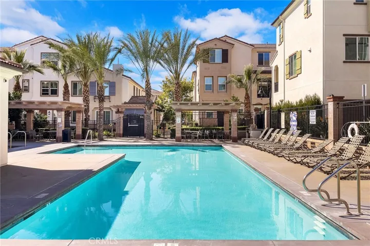 158 Macintosh Way, Upland, California 91786