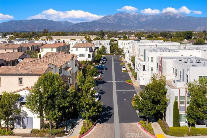 158 Macintosh Way, Upland, California 91786
