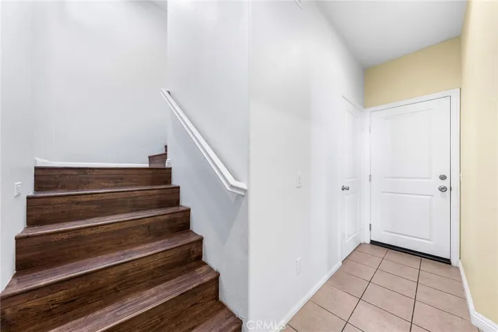 158 Macintosh Way, Upland, California 91786