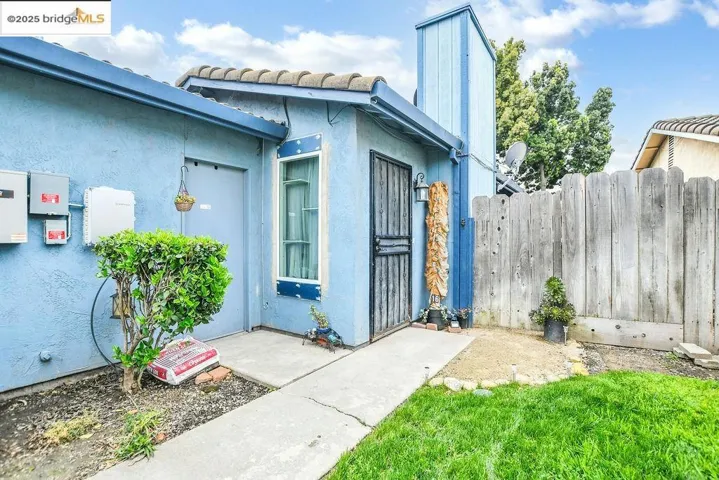 7221 Village Green 125, Stockton, California 95210
