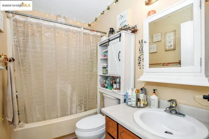 7221 Village Green 125, Stockton, California 95210