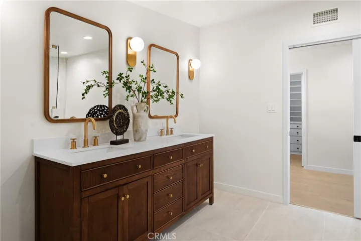 20217 Wells Drive, Woodland Hills, California 91364