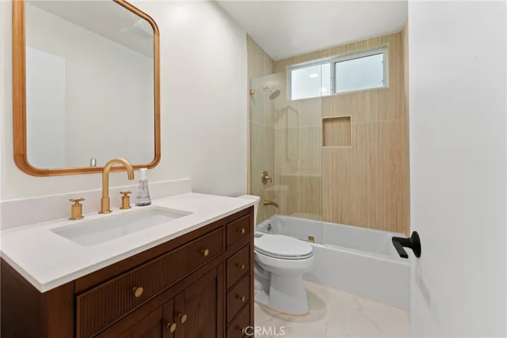 20217 Wells Drive, Woodland Hills, California 91364