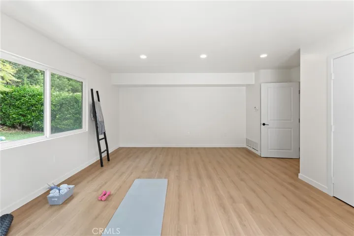 20217 Wells Drive, Woodland Hills, California 91364