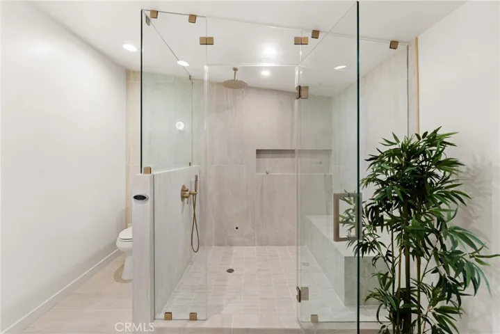 20217 Wells Drive, Woodland Hills, California 91364