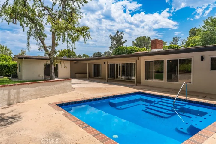 20217 Wells Drive, Woodland Hills, California 91364