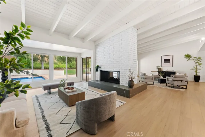 20217 Wells Drive, Woodland Hills, California 91364