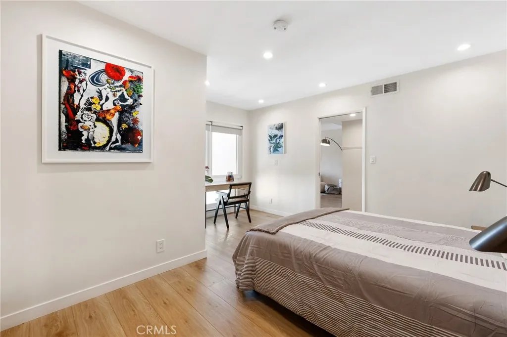 3407 Huxley Street 39, Los Angeles, California 90027 home-pic-17