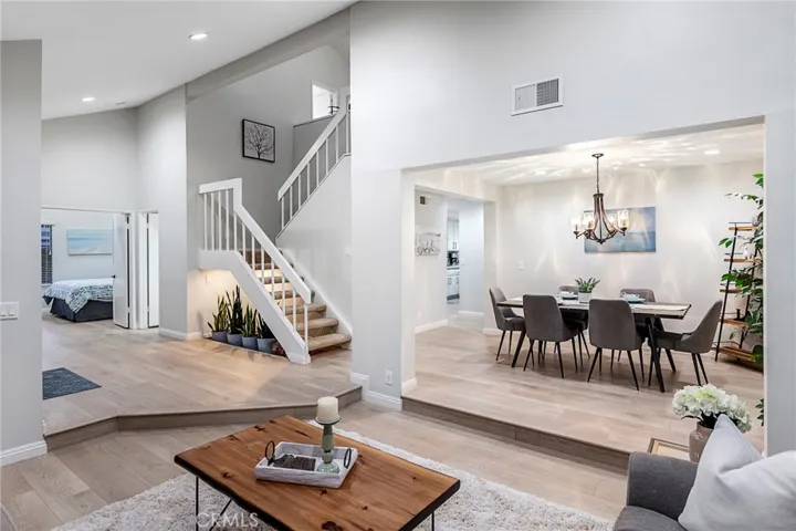 13 W Glorieta, Irvine, California 92620