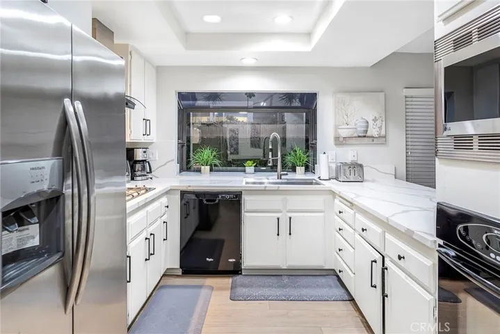 13 W Glorieta, Irvine, California 92620