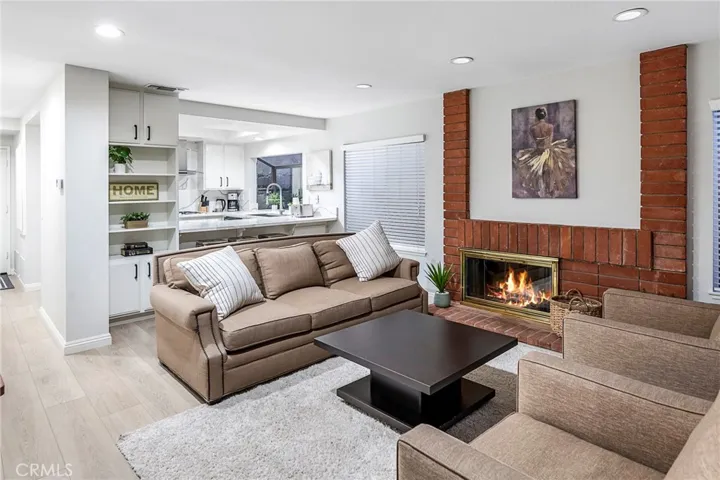 13 W Glorieta, Irvine, California 92620