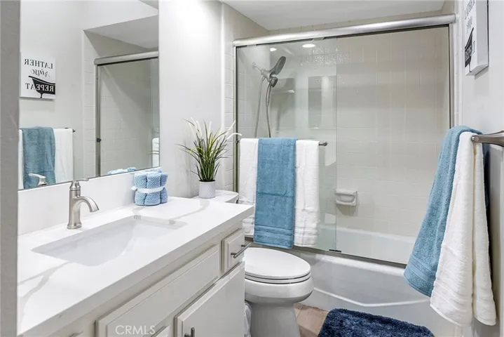 13 W Glorieta, Irvine, California 92620