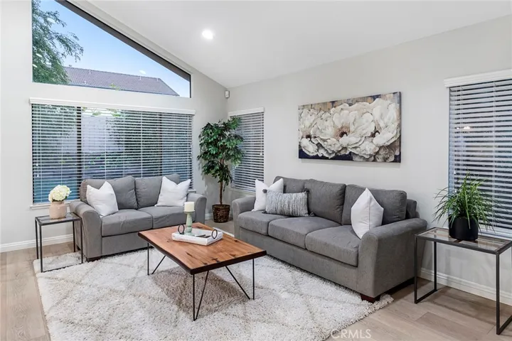 13 W Glorieta, Irvine, California 92620