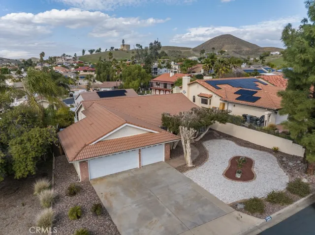 23030 Compass Drive, Canyon Lake, California 92587