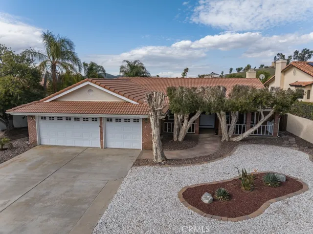 23030 Compass Drive, Canyon Lake, California 92587