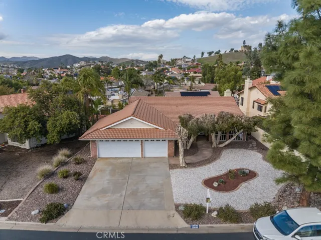 23030 Compass Drive, Canyon Lake, California 92587