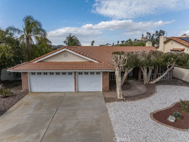 23030 Compass Drive, Canyon Lake, California 92587