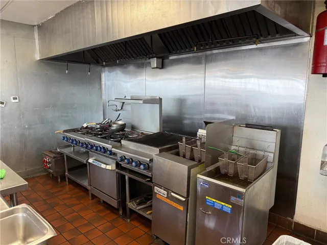 11339 Washington Boulevard, Whittier, California 90606
