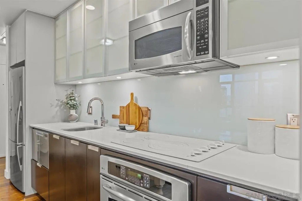 575 6th Ave 901, San Diego, California 92101 home-pic-4